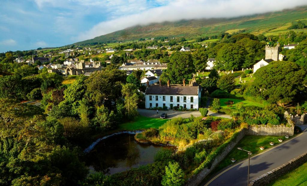 Best Restaurants and Pubs in Carlingford for Local Flavours 108125865