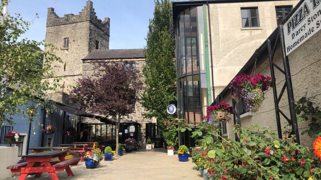 Best Restaurants and Pubs in Carlingford for Local Flavours kingfisher bistro